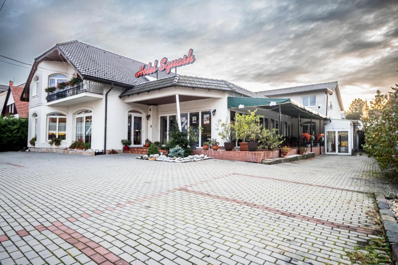 Hotel Squash Centrum Prievidza Exterior foto