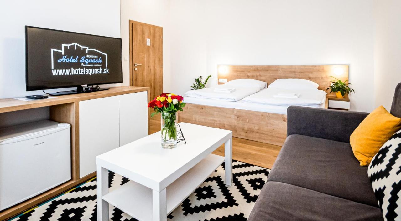 Hotel Squash Centrum Prievidza Exterior foto